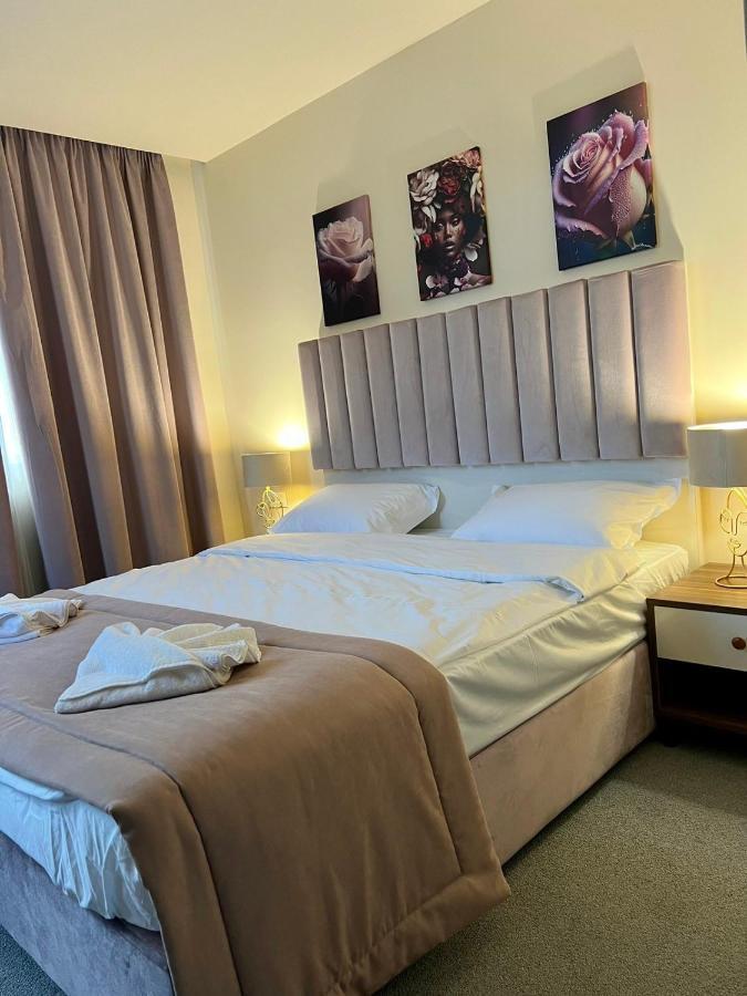 Floral Boutique Hotel Pleven Eksteriør billede