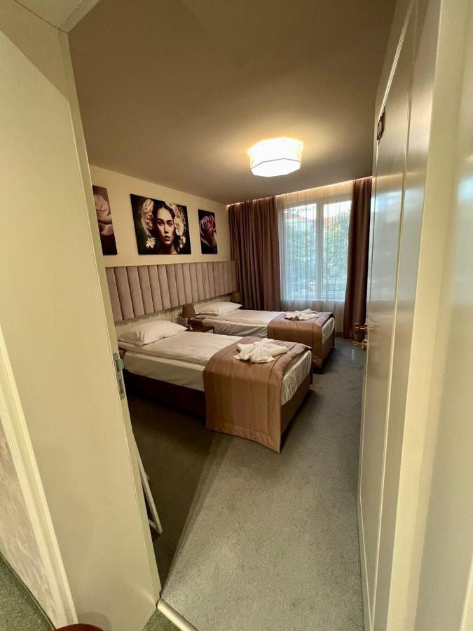 Floral Boutique Hotel Pleven Eksteriør billede