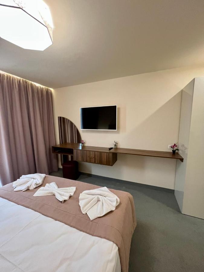 Floral Boutique Hotel Pleven Eksteriør billede