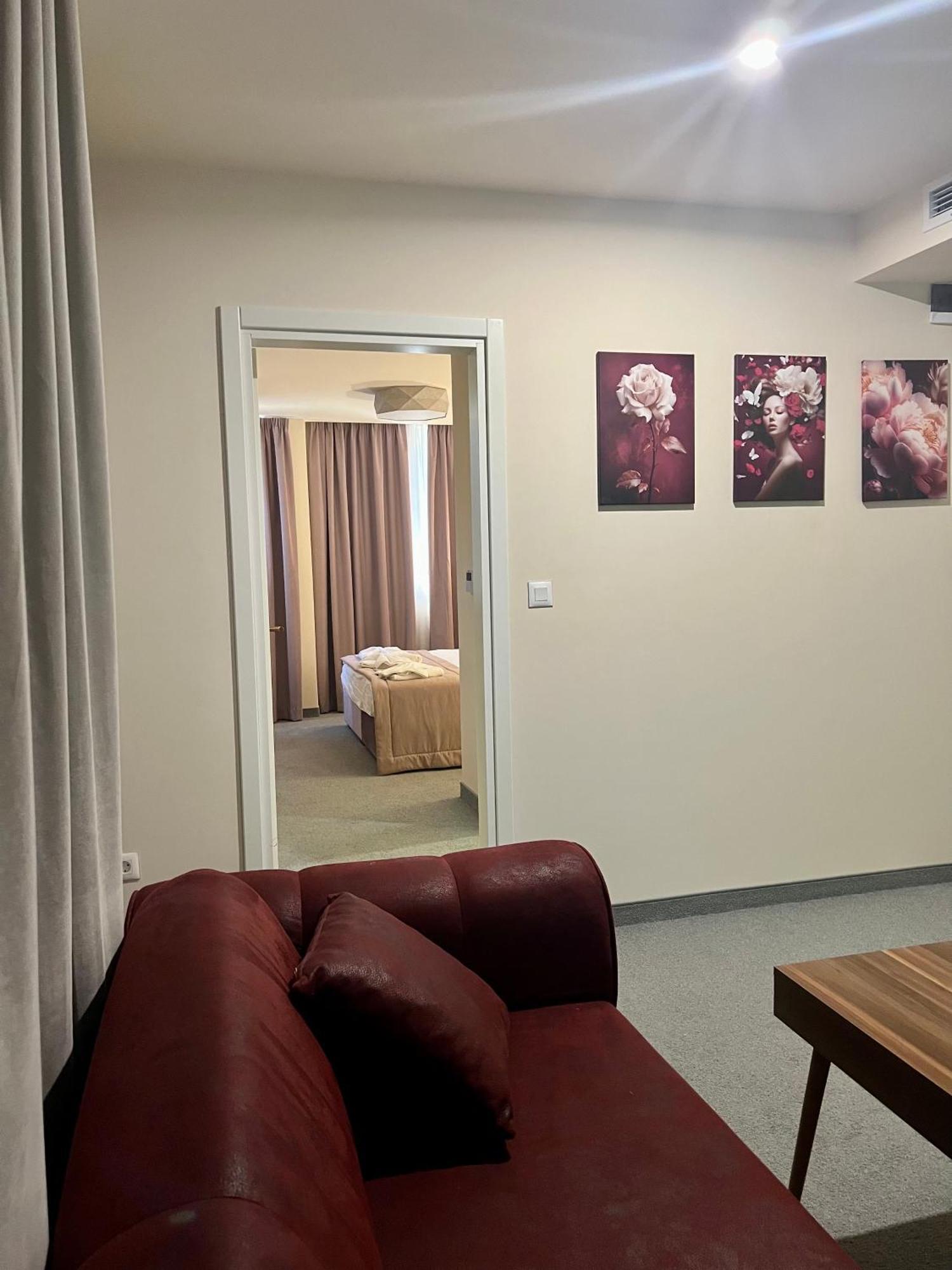 Floral Boutique Hotel Pleven Eksteriør billede