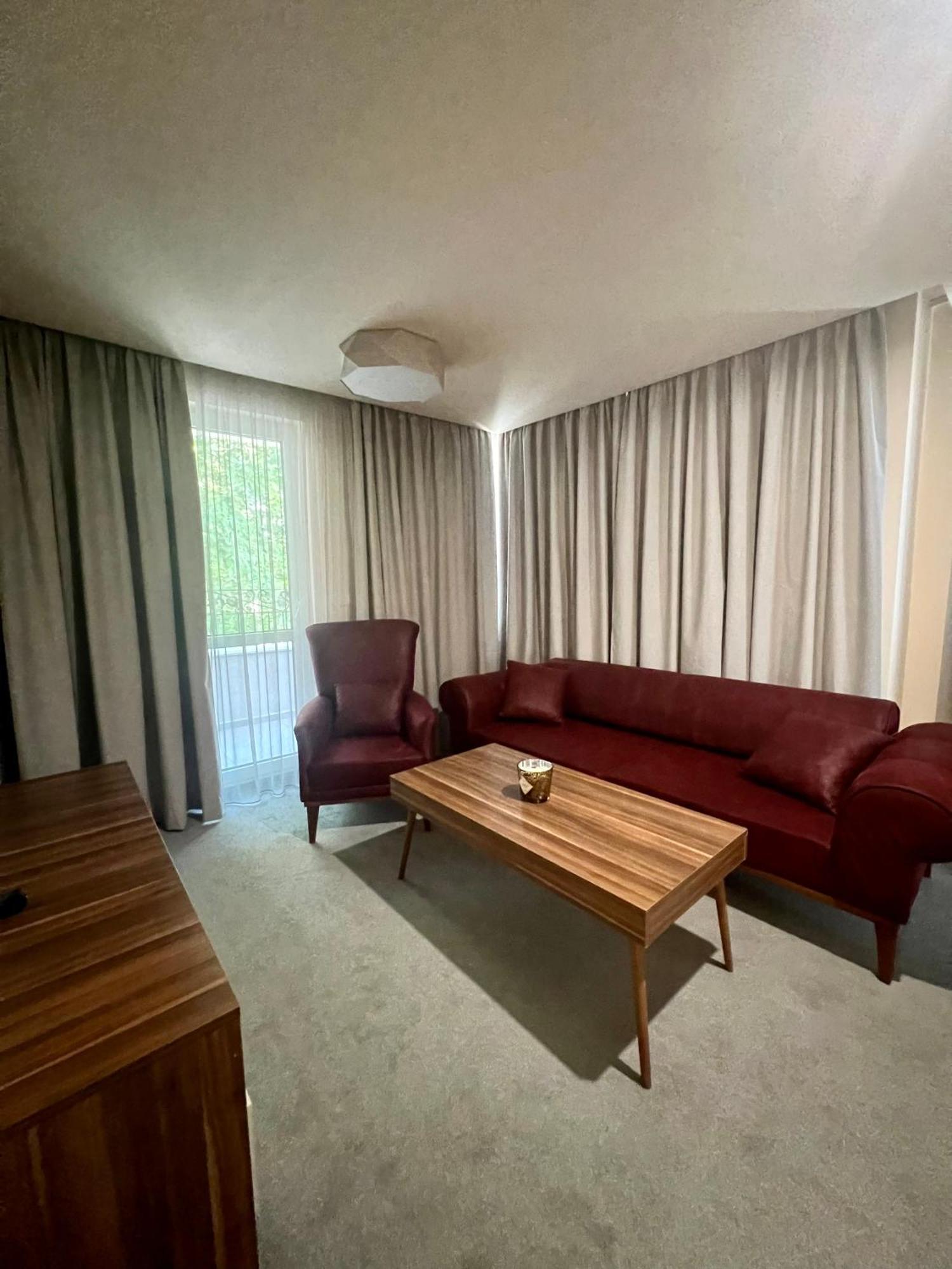 Floral Boutique Hotel Pleven Eksteriør billede