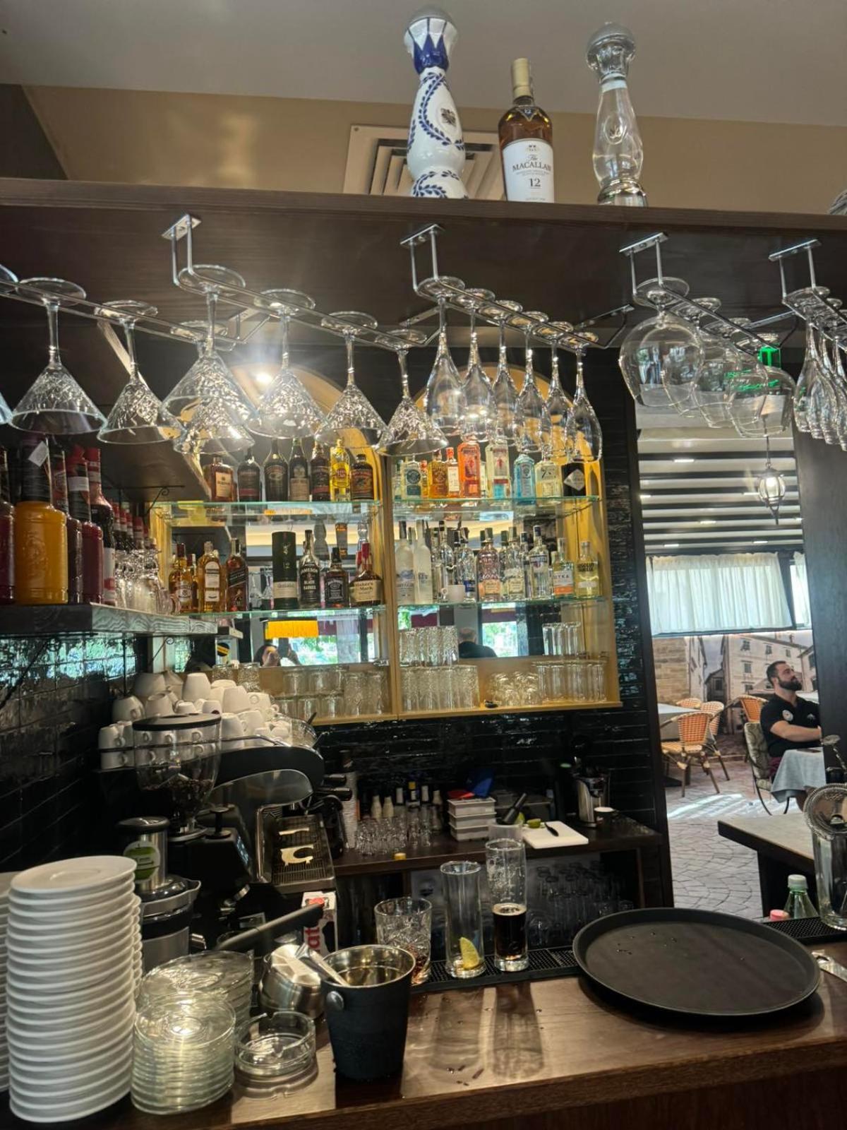 Floral Boutique Hotel Pleven Eksteriør billede